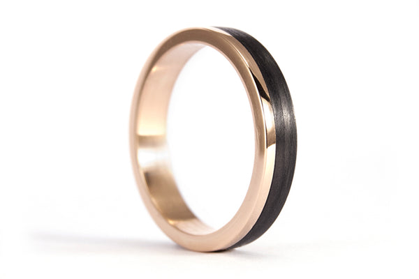 18ct rose gold and carbon fiber ring. Black and gold wedding band (00444_4D4N)