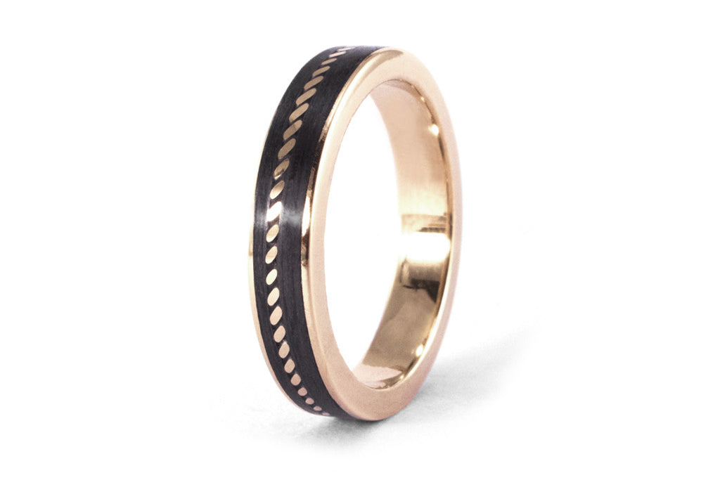 Men's 8.0mm Stepped Edge Wedding Band in 14K Gold and Carbon Fiber Inlay -  Size 10 | Zales Outlet